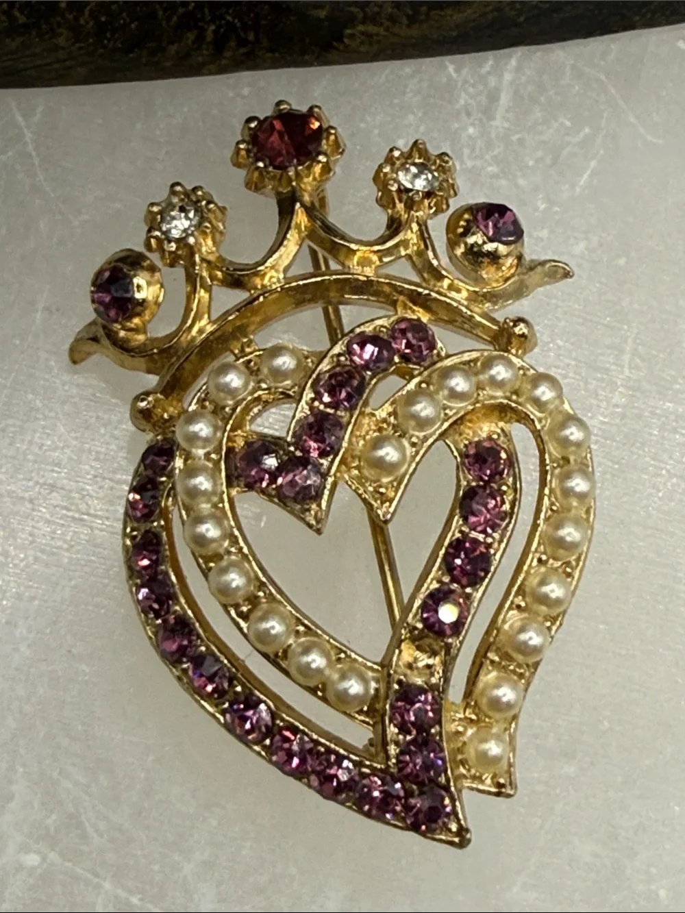 Vintage Gold-Tone Heart Crown Brooch Purple rhinestone faux pearl craft wear